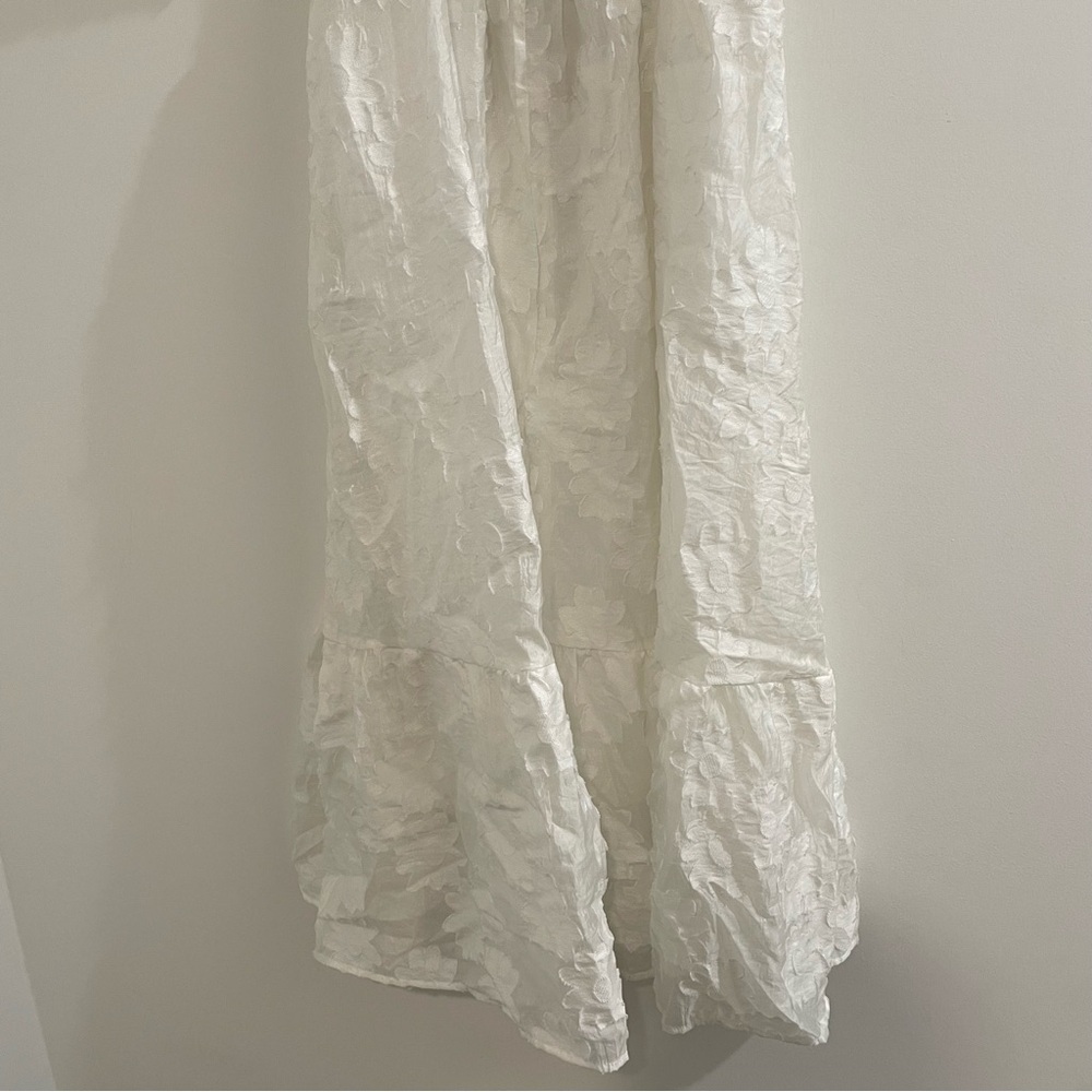 entro Floral White Dress - Picture 5 of 5